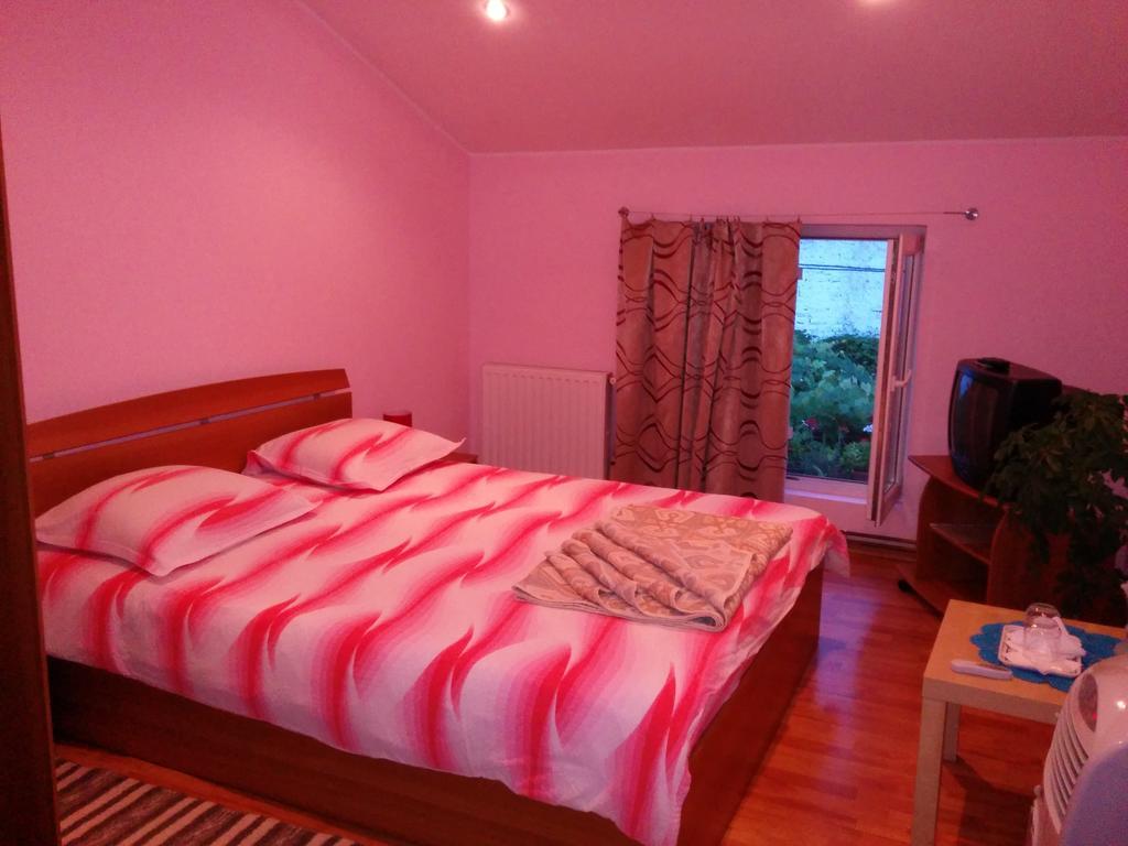 Pension Casa Anadam Băile Herculane Quarto foto
